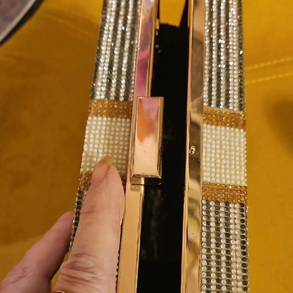 Crystal Money Clutch - Picture 5 of 5